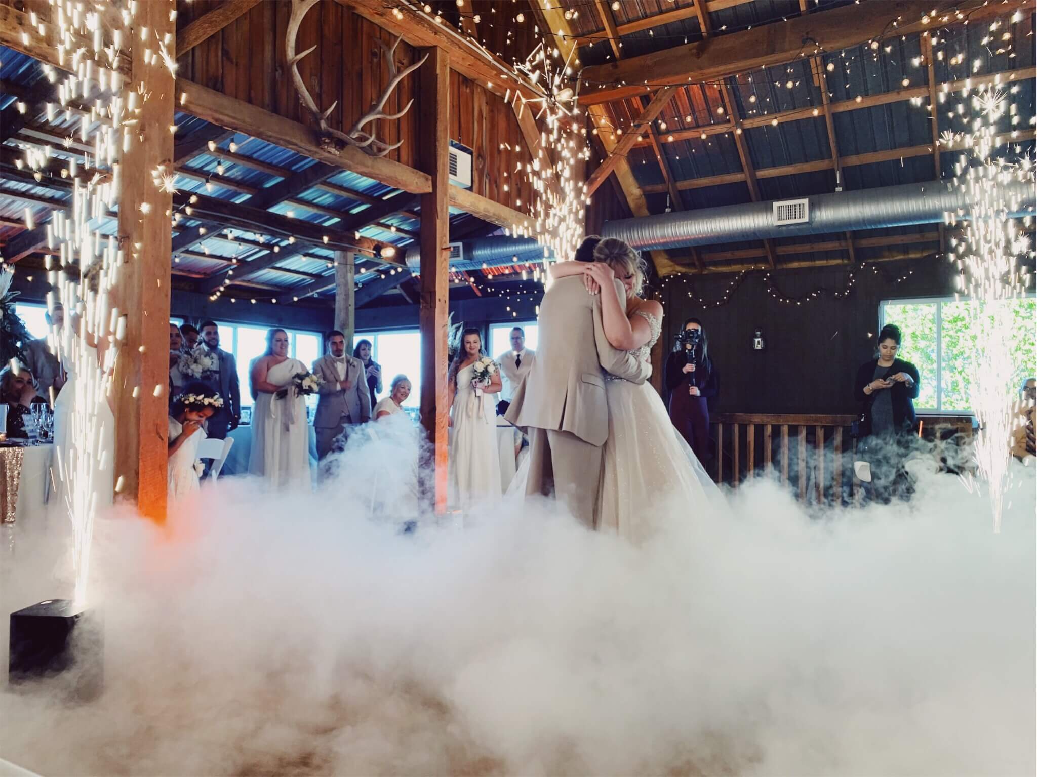 Klock Entertainment Dancing On The Clouds Wind of The Willows DJ at Wind of The Willows Pennsylvania Wedding
