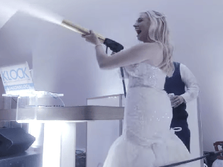 bride with co2 canon at the manor at mountain view
